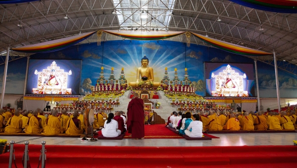 ༸རྒྱལ་དབང་ཀརྨ་པས་བཀའ་བརྒྱུད་སྨོན་ལམ་ཐེངས་སོ་བདུན་པར་སྩལ་བའི་བཀའ་སློབ།