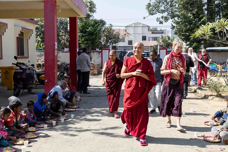 ༧སྐྱབས་རྗེ་ཨ་དཀོན་རིན་པོ་མཆོག་གི་རྗེས་དྲན་ཟས་སྦྱིན་ཚོགས་པས་ཟས་སྦྱིན་ཐེངས་བཅུ་གཅིག་པ་དབུ་ཚུགས་པ། 